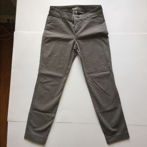 NWOT Old Navy Pixie Pant in gray size 2